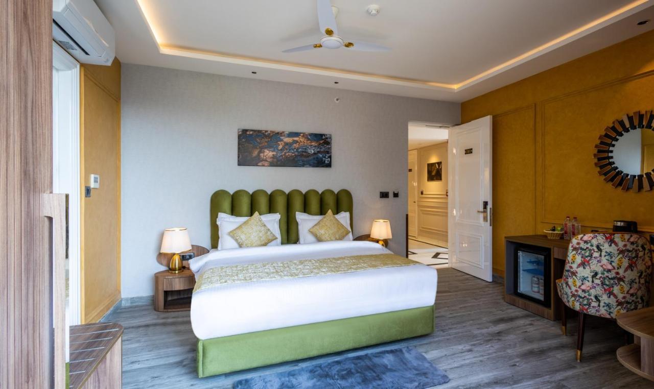 Renest Calangute Goa Hotel Ngoại thất bức ảnh